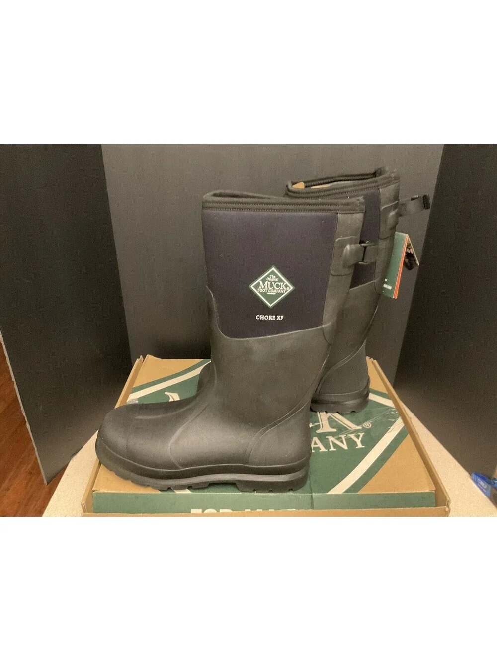 New! Mens Muck Boot Classic Chore XF Adjustable Rain Boots MCXF000. Size 11M.